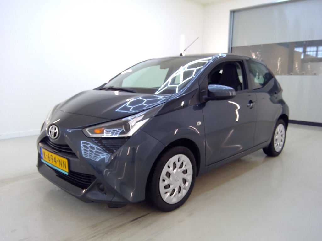 TOYOTA Aygo 1.0 VVT-i x-play x-shift 5d HPL