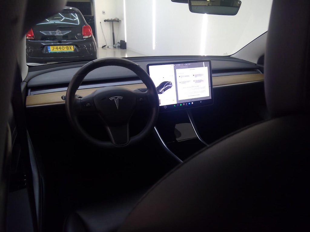 Foto 4 van Tesla Model 3