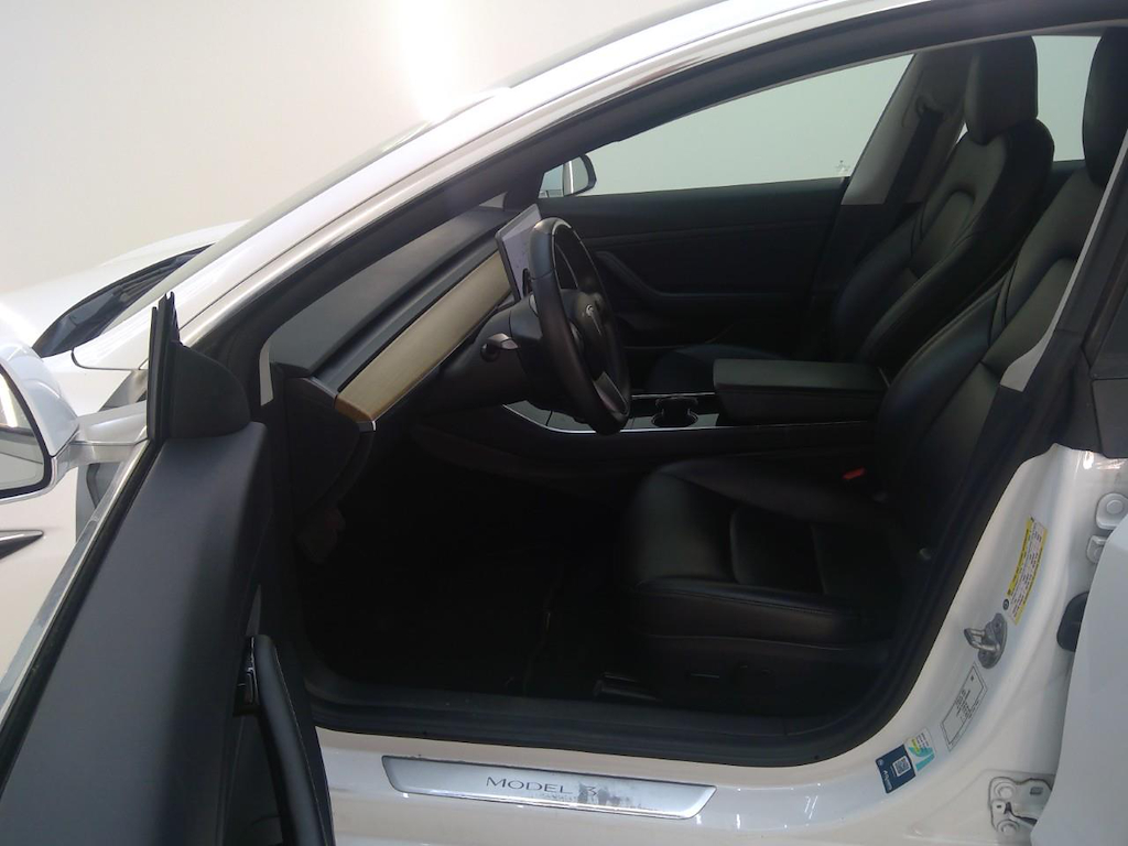 Foto 8 van Tesla Model 3