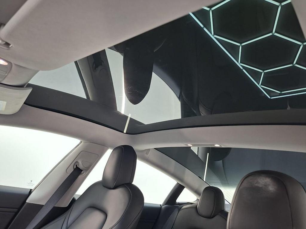 Foto 13 van Tesla Model 3
