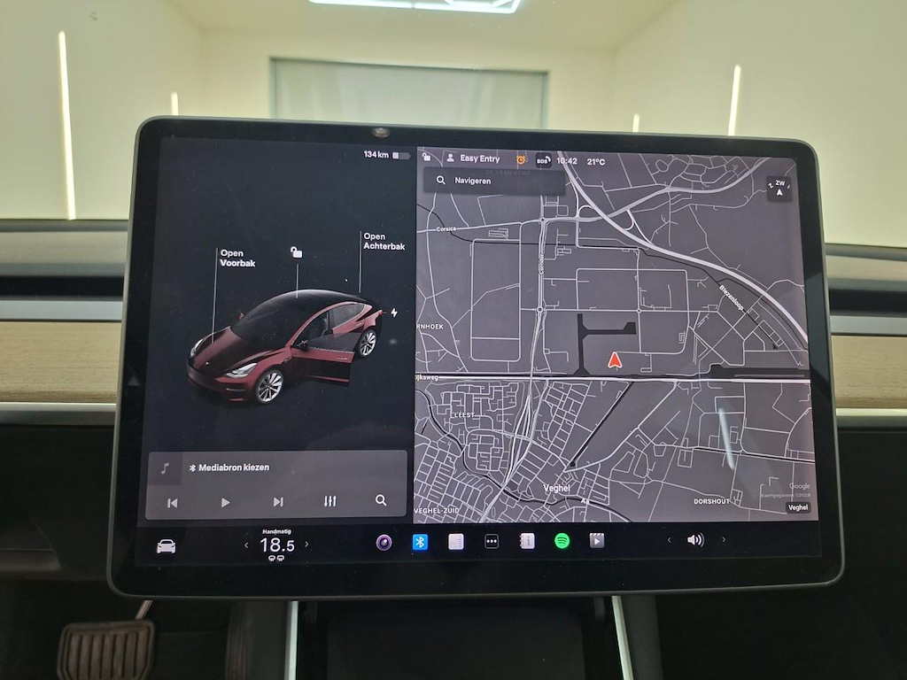 Foto 15 van Tesla Model 3