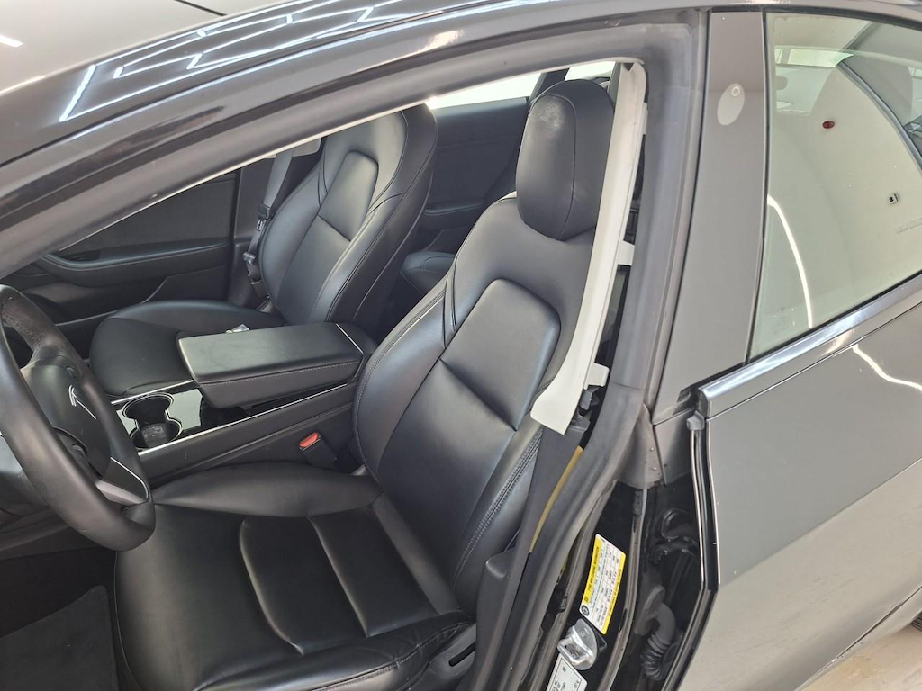 Foto 20 van Tesla Model 3
