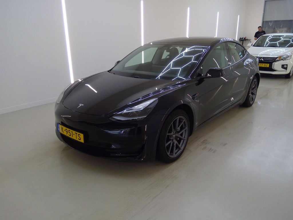 Foto 2 van Tesla Model 3