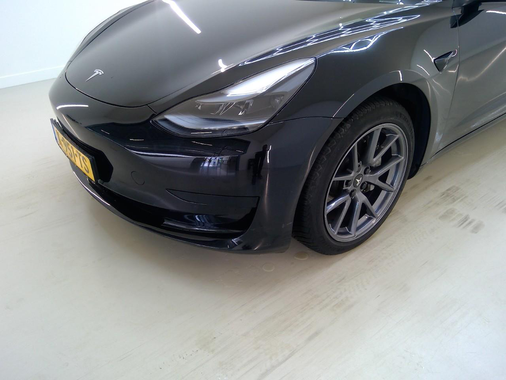 Foto 33 van Tesla Model 3