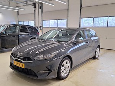 Kaufe KIA CEE'D 1.0 T-GDI PULSE bei Ayvens Carmarket
