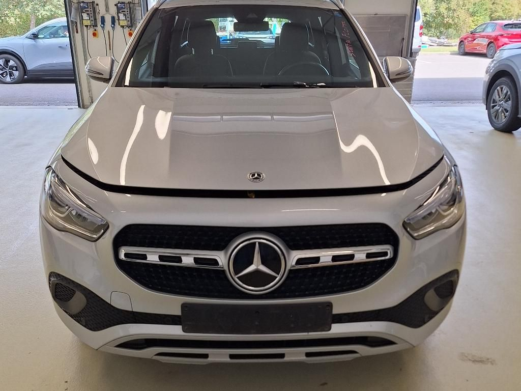Mercedes-Benz GLA 200 D 150CV BUSINESS SOLUTION, GPS, PDC, Automatic air conditioning