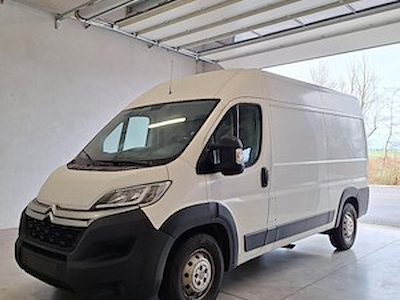 Kaufe CITROËN JUMPER 4-35 FOURGON MWB2.2 Blu bei Ayvens Carmarket