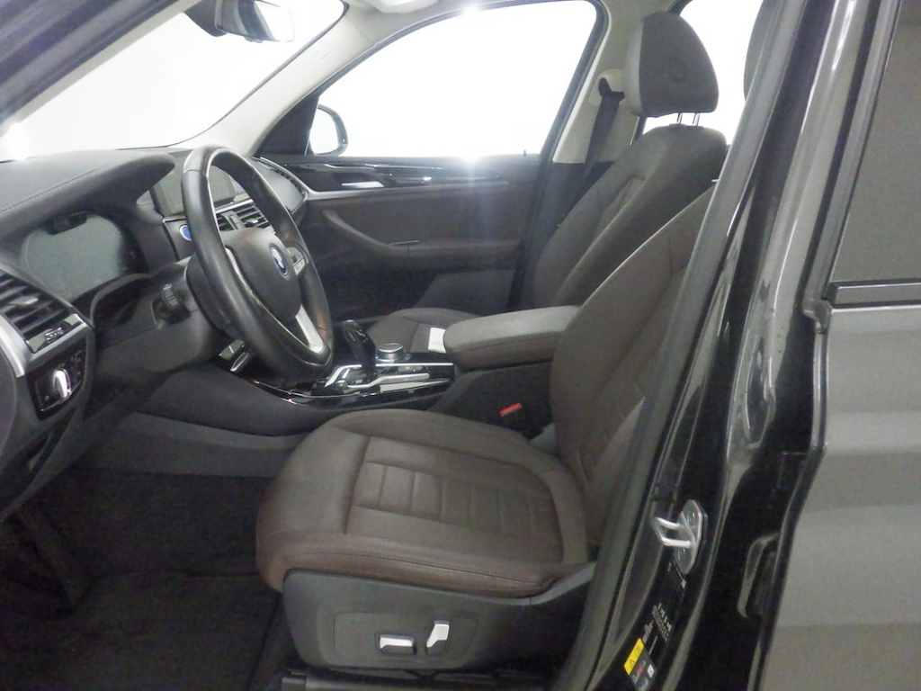 Foto 15 van BMW ix3