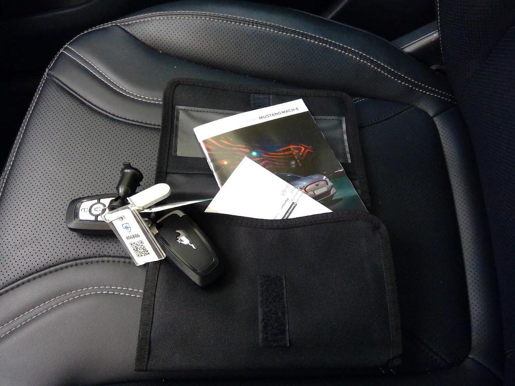 Foto 15 van Ford Mustang