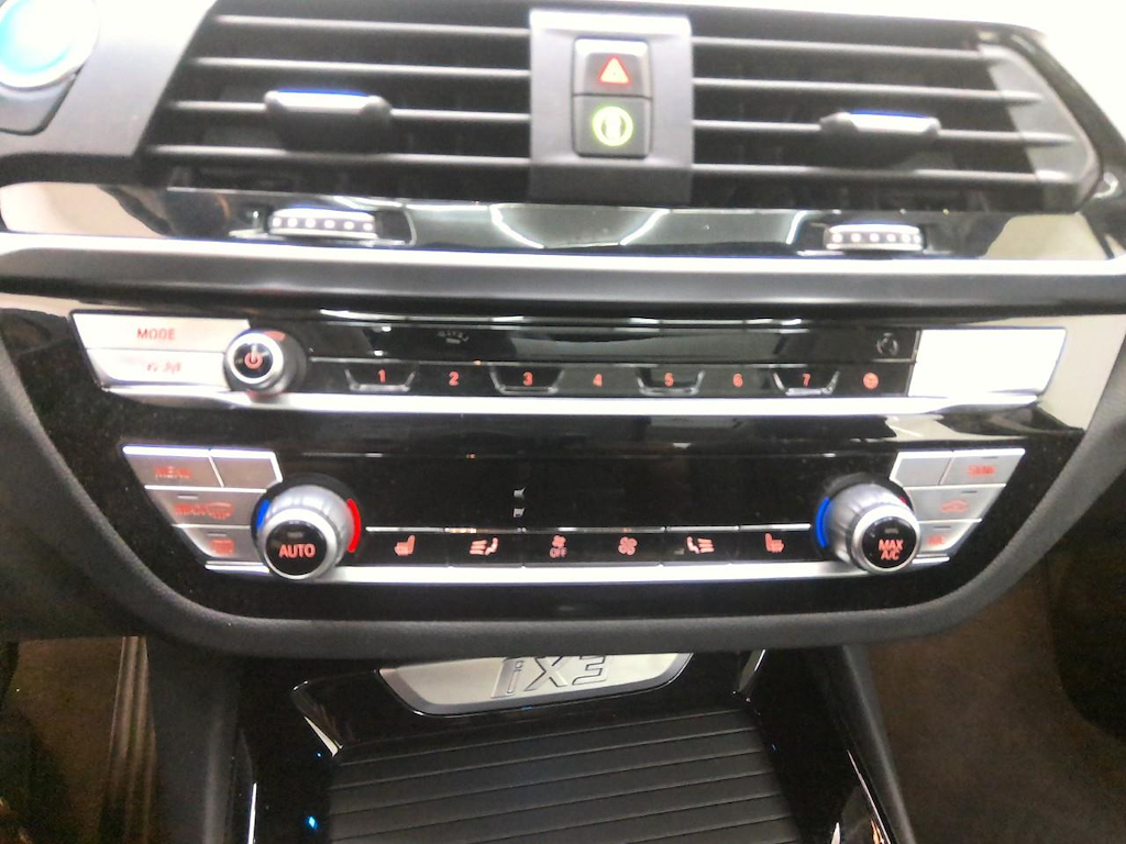 Foto 21 van BMW ix3