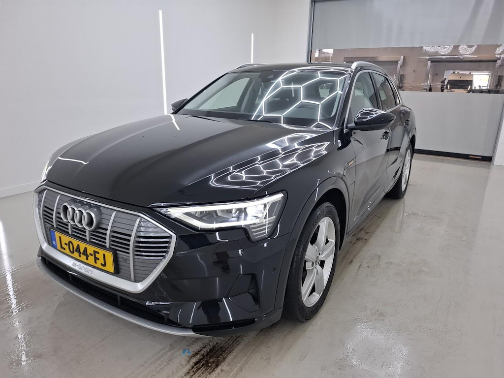 Foto 2 van Audi e-tron