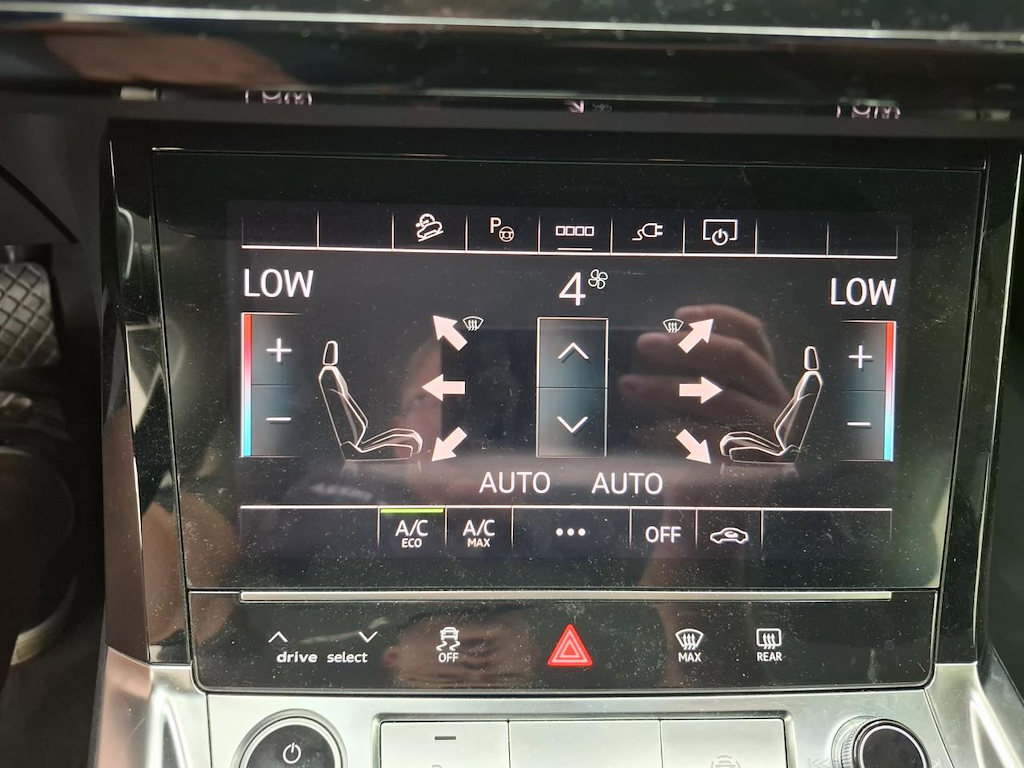 Foto 18 van Audi e-tron