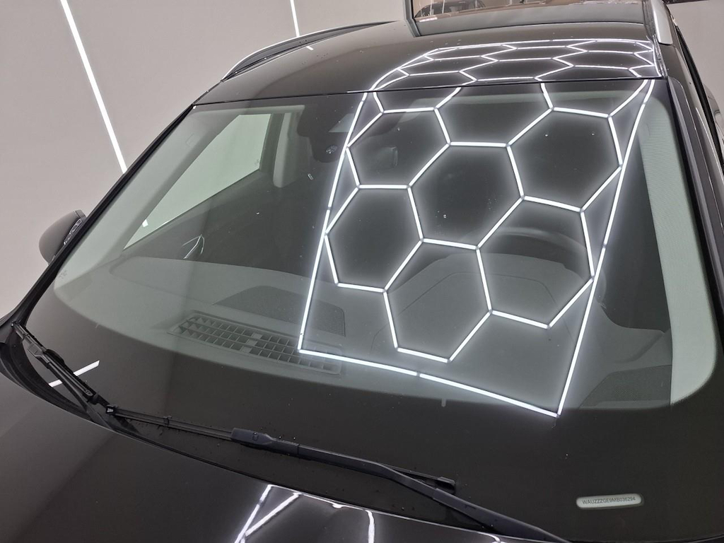 Foto 21 van Audi e-tron