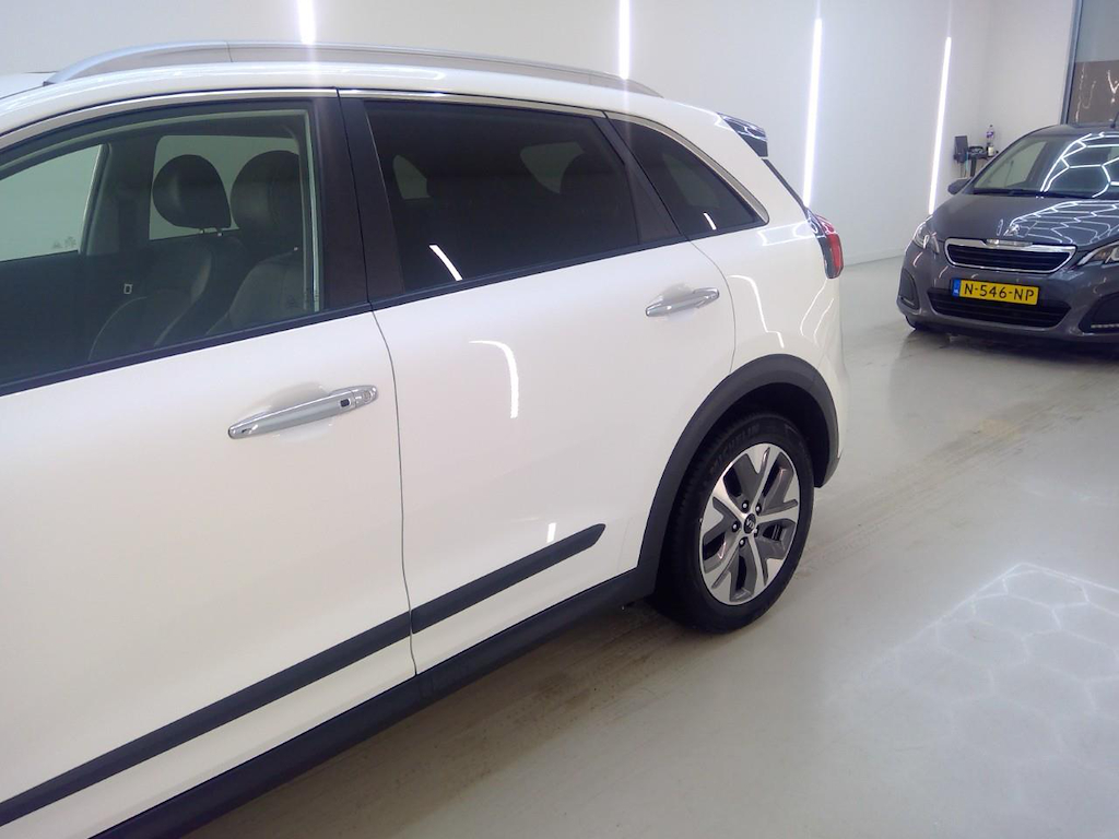 Foto 27 van Kia Niro