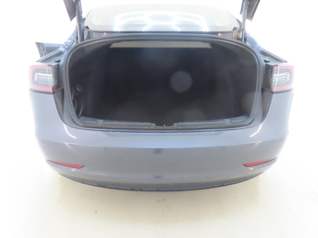 Foto 9 van Tesla Model 3