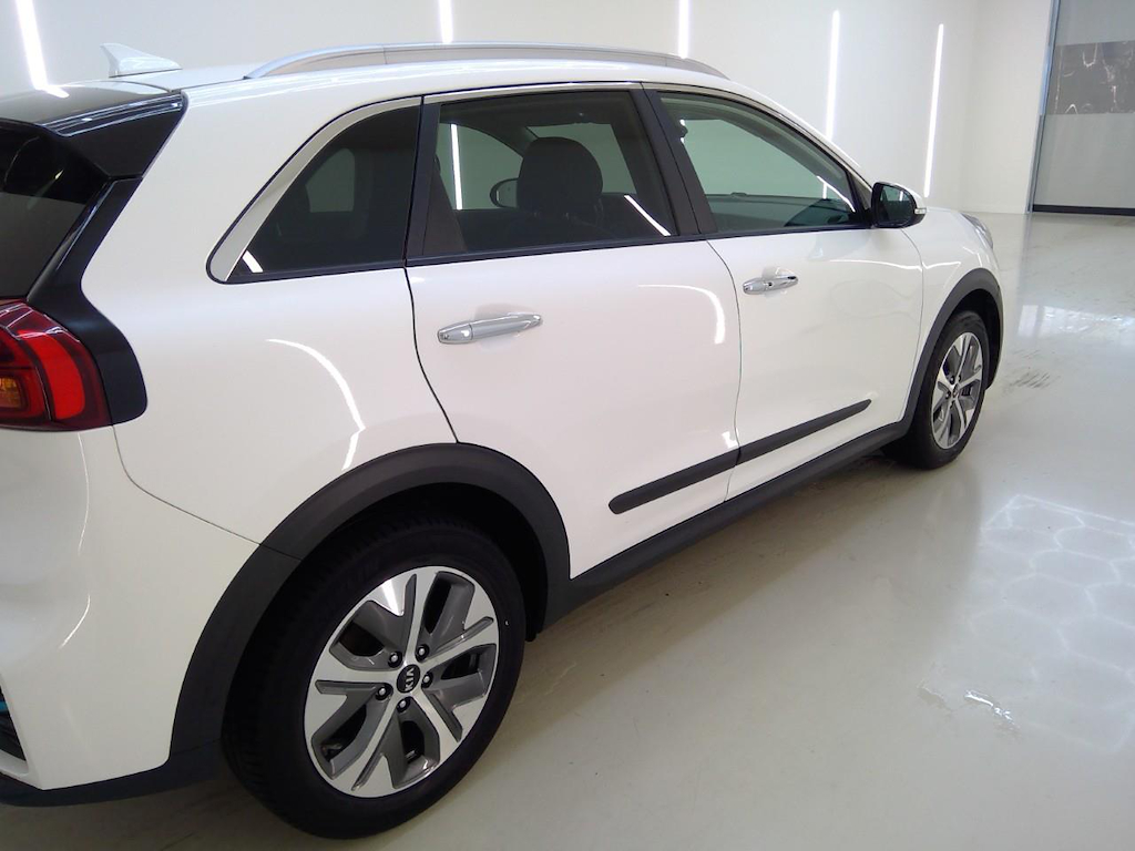 Foto 25 van Kia Niro