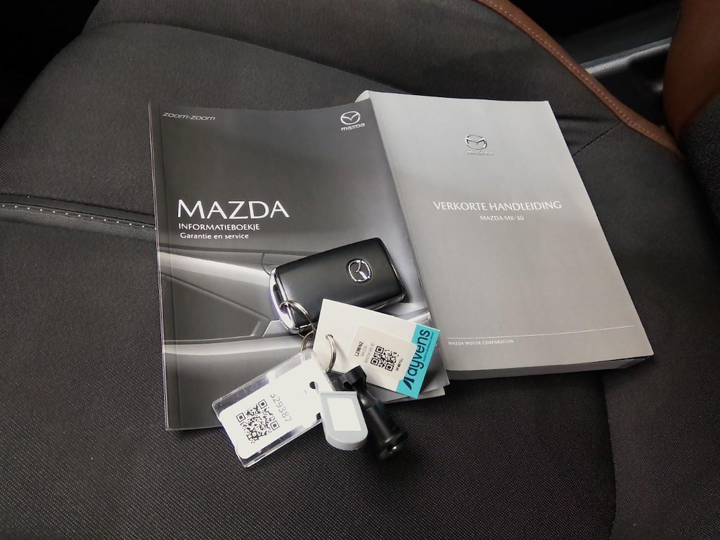 Foto 15 van Mazda MX-30