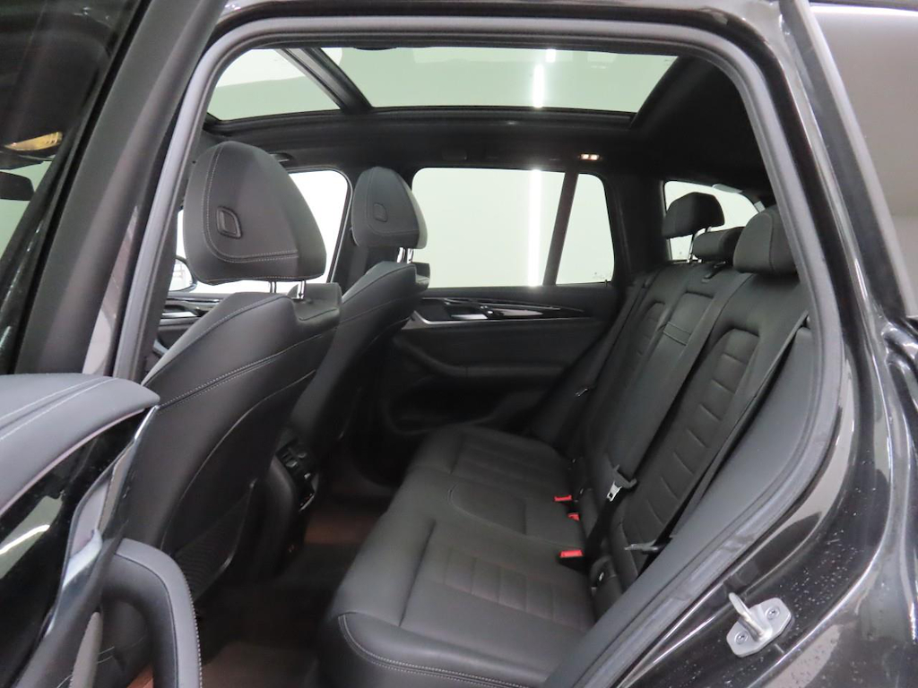 Foto 9 van BMW ix3
