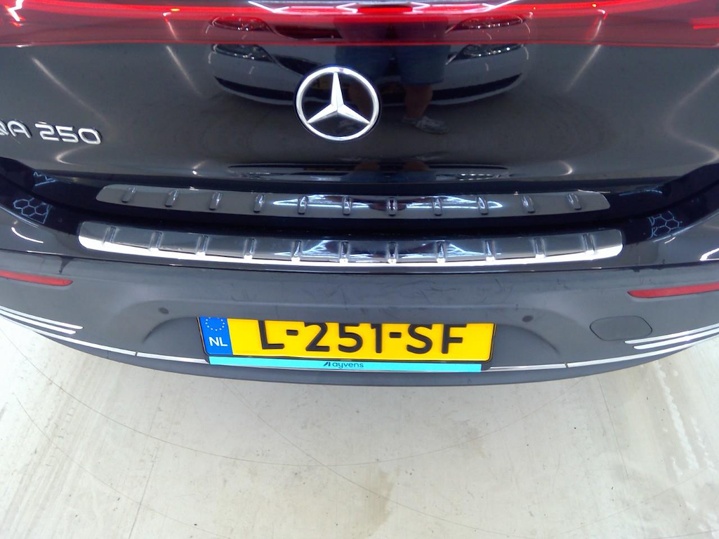 Foto 31 van Mercedes EQA