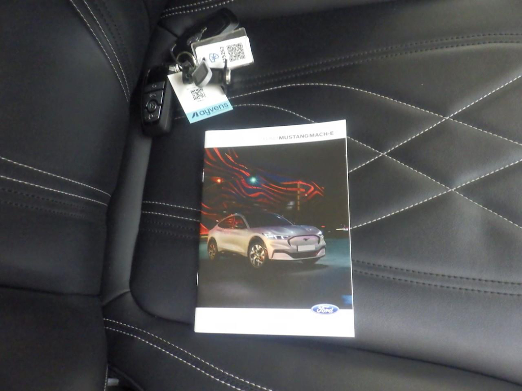 Foto 16 van Ford Mustang