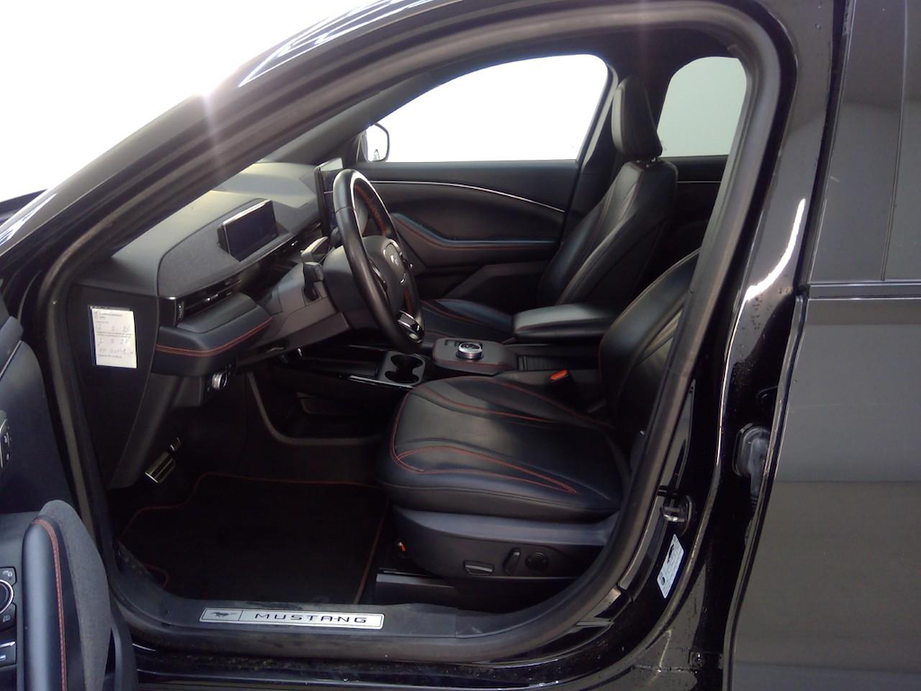 Foto 8 van Ford Mustang