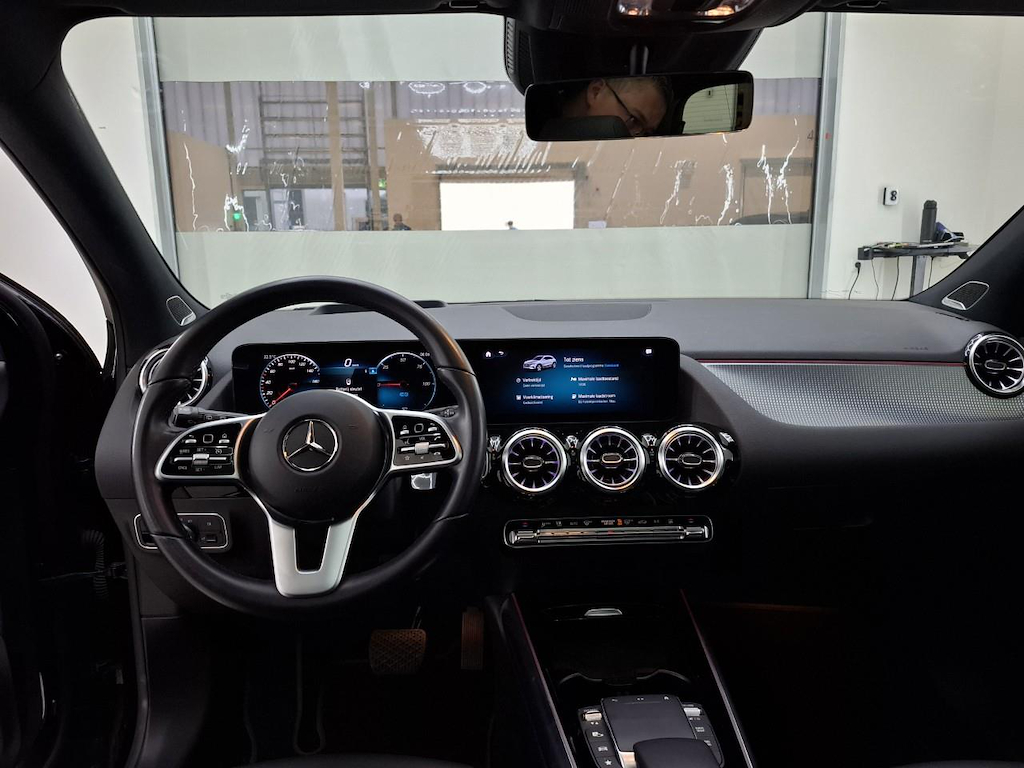 Foto 4 van Mercedes EQA
