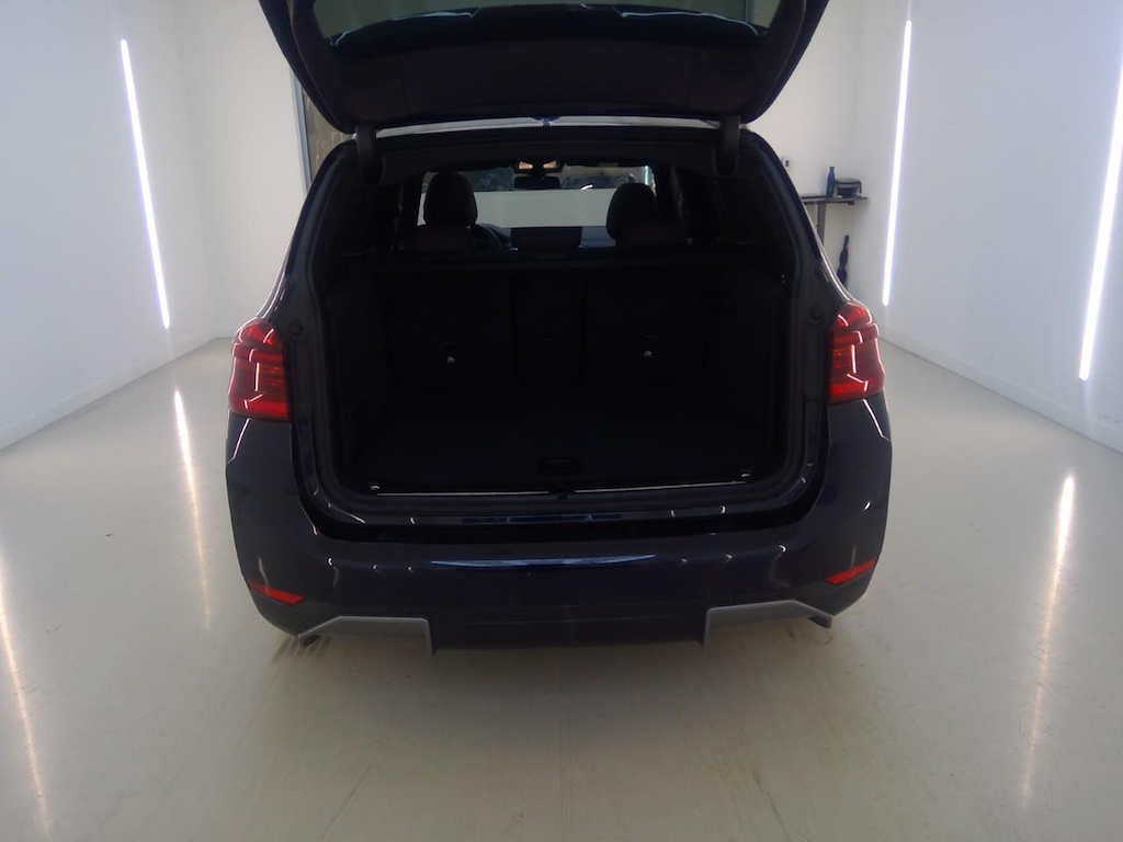 Foto 11 van BMW ix3