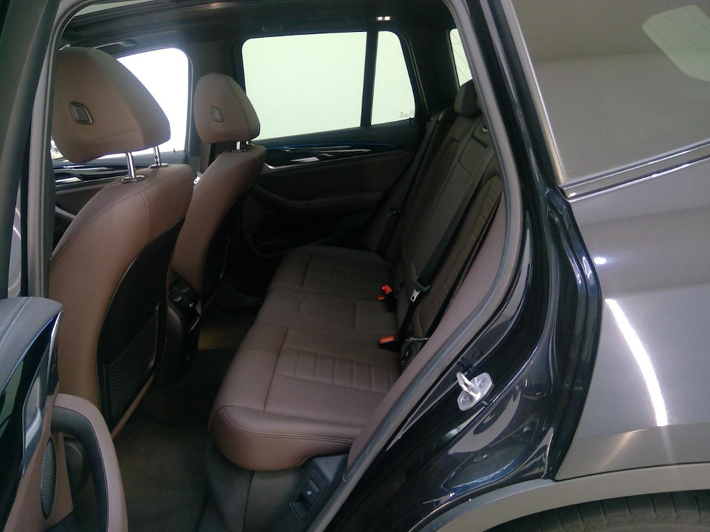 Foto 9 van BMW ix3