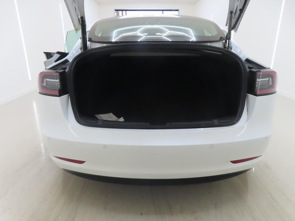 Foto 19 van Tesla Model 3