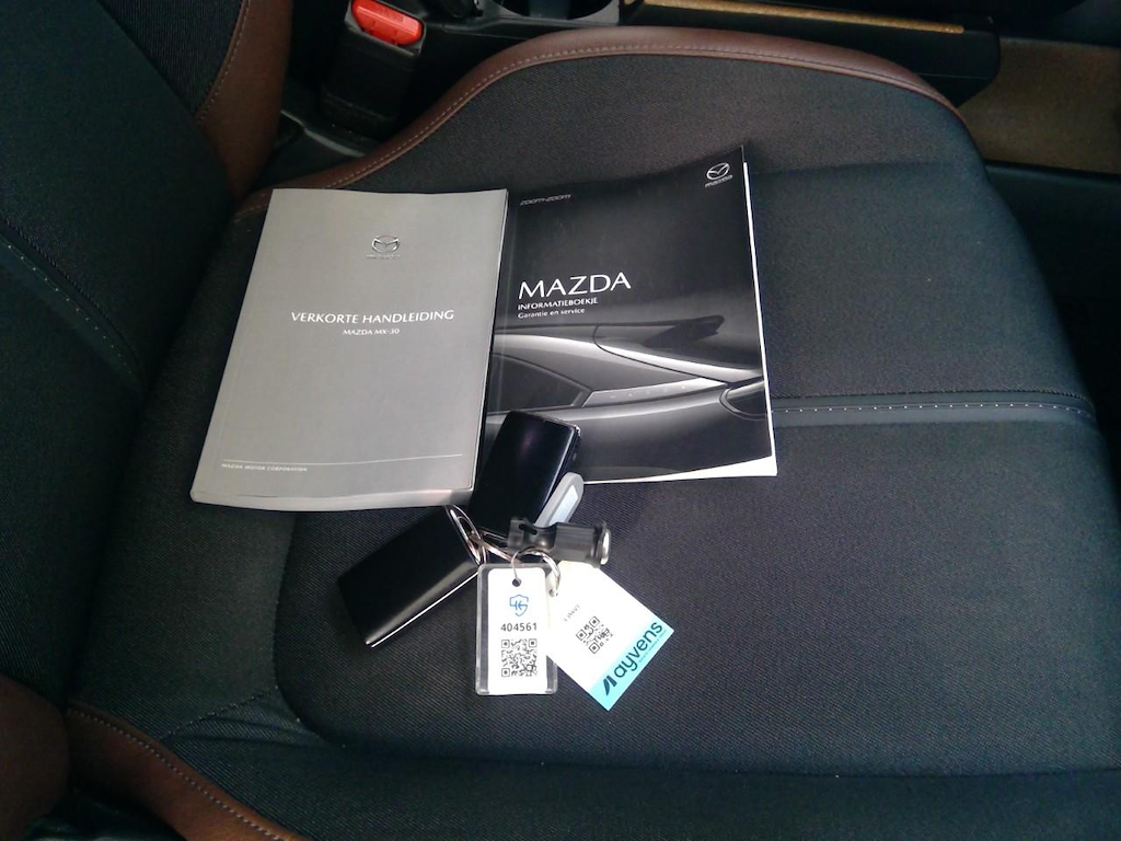 Foto 15 van Mazda MX-30