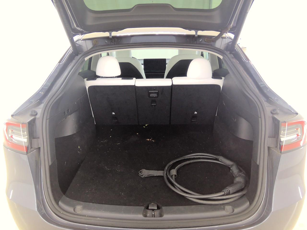 Foto 11 van Tesla Model Y