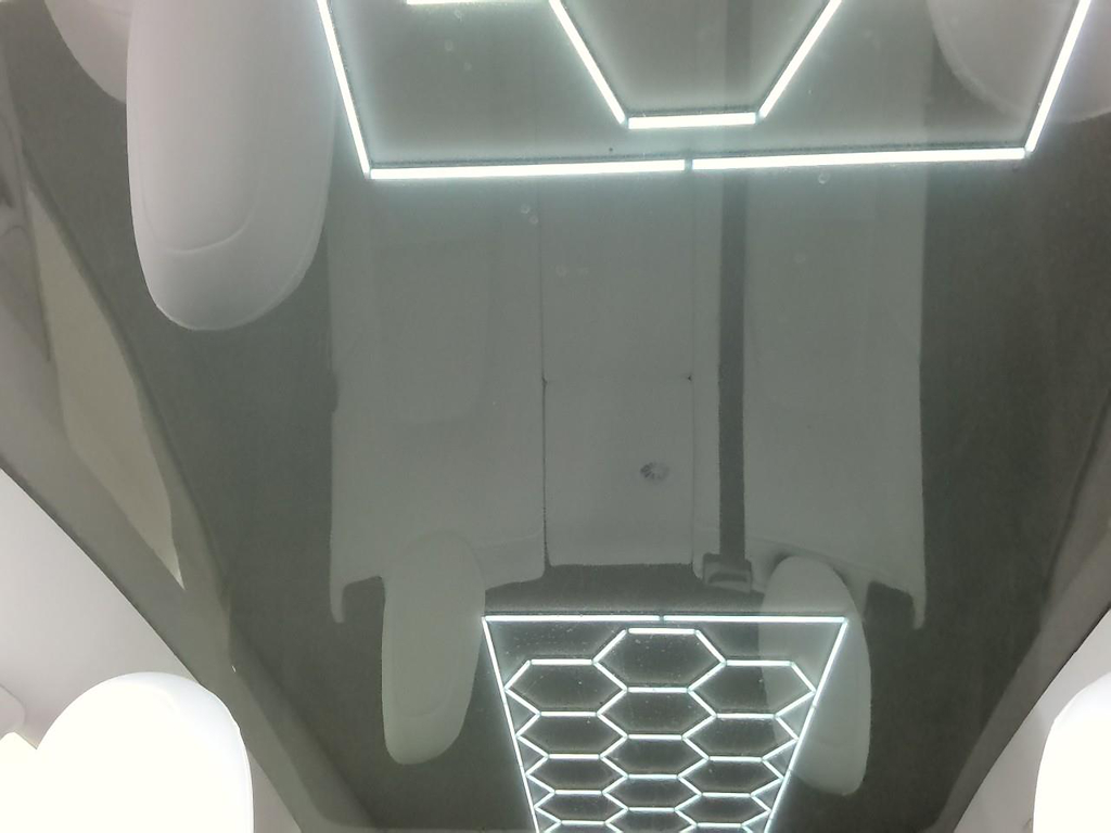 Foto 20 van Tesla Model Y