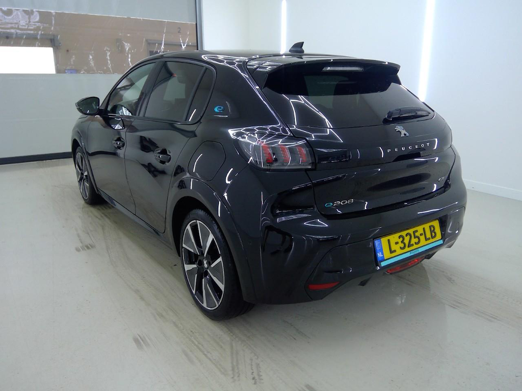 Foto 5 van Peugeot E-208