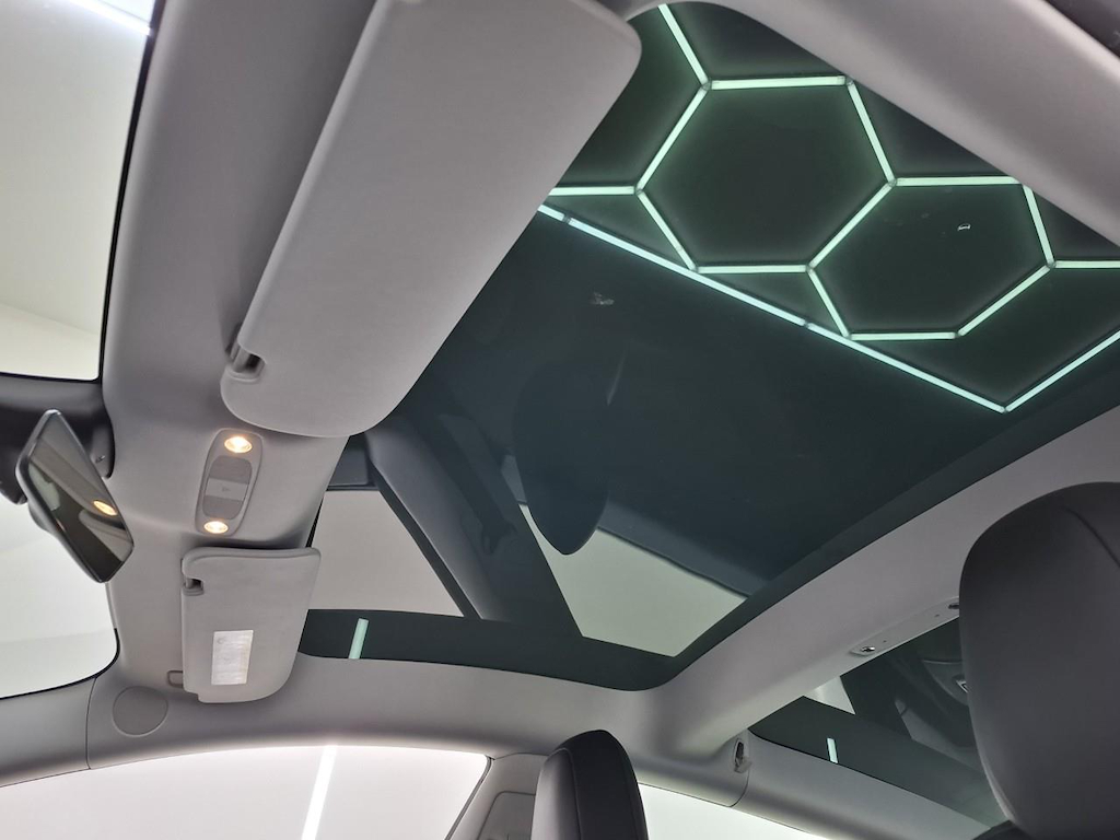 Foto 15 van Tesla Model 3