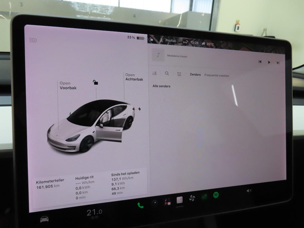 Foto 21 van Tesla Model 3