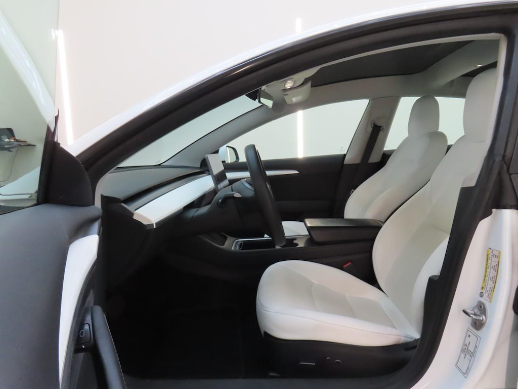 Foto 7 van Tesla Model 3