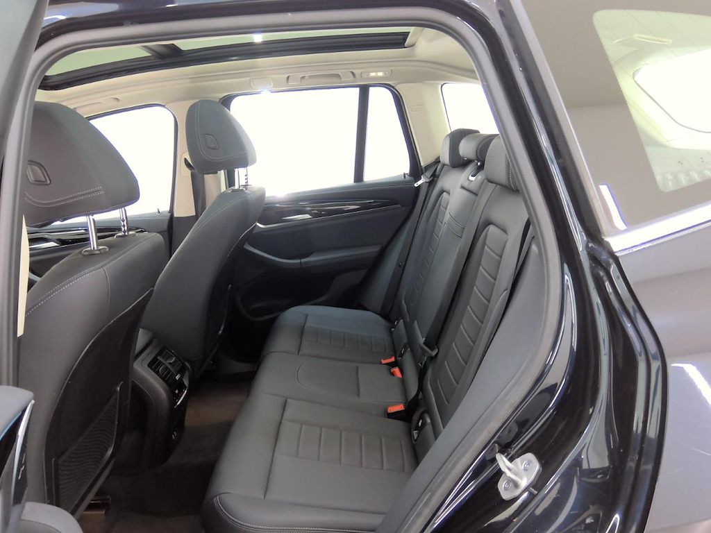 Foto 9 van BMW ix3