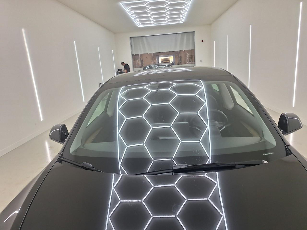 Foto 10 van Tesla Model 3