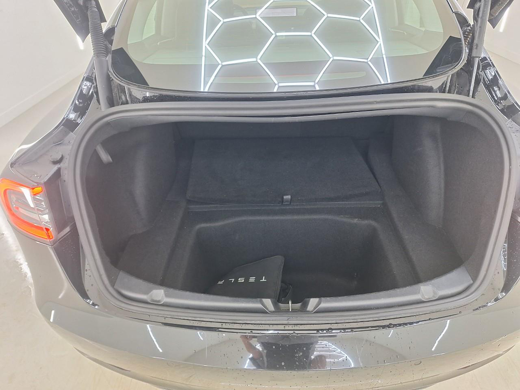 Foto 8 van Tesla Model 3