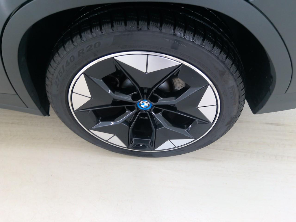 Photo 28 of BMW ix3