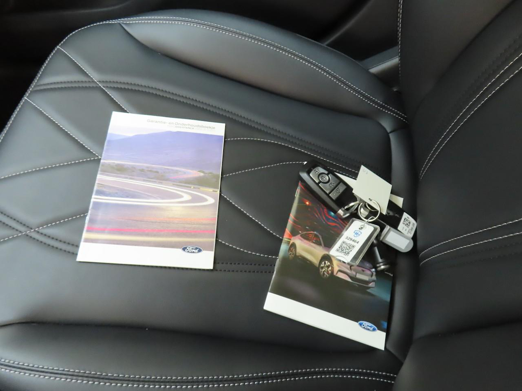 Foto 18 van Ford Mustang