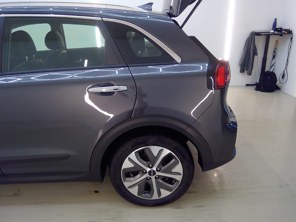 Foto 32 van Kia Niro