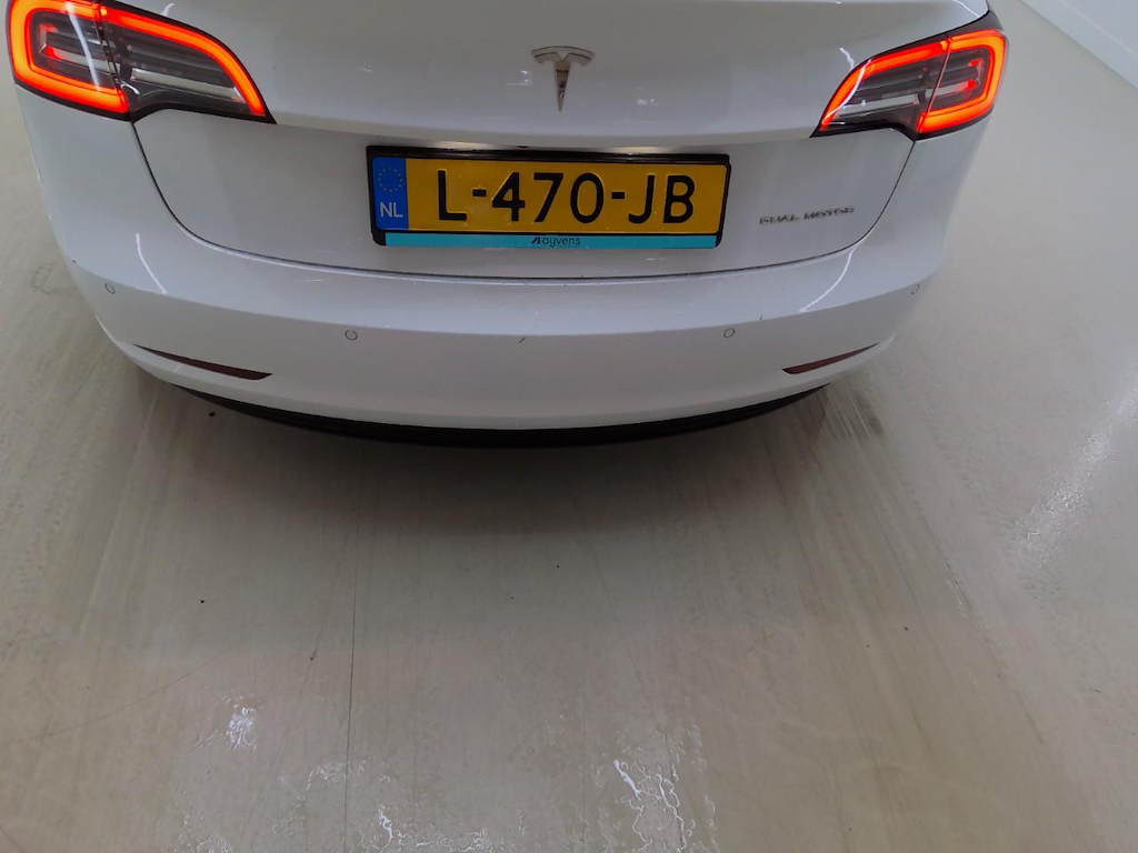 Foto 32 van Tesla Model 3