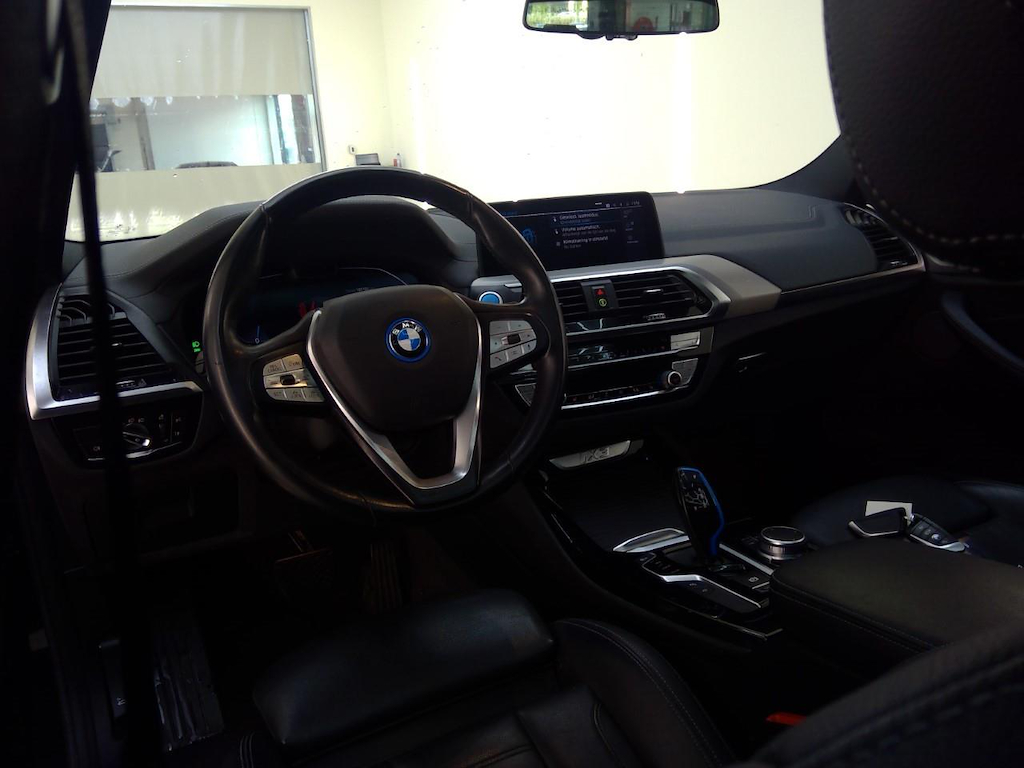 Foto 9 van BMW ix3