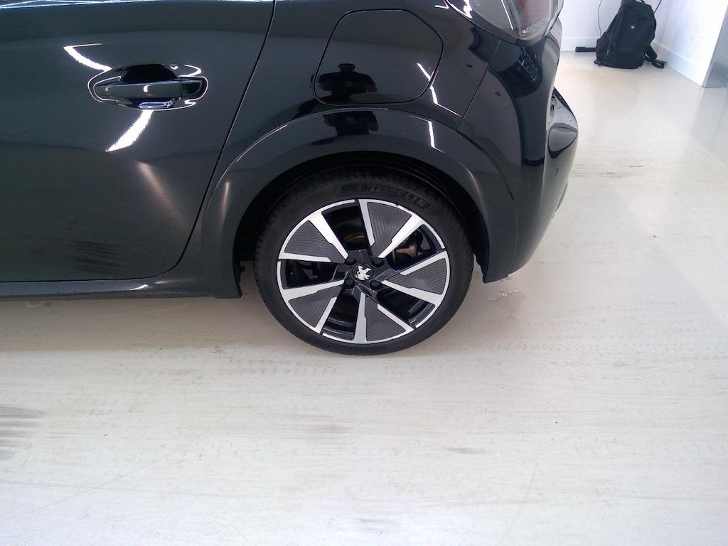 Foto 34 van Peugeot E-208