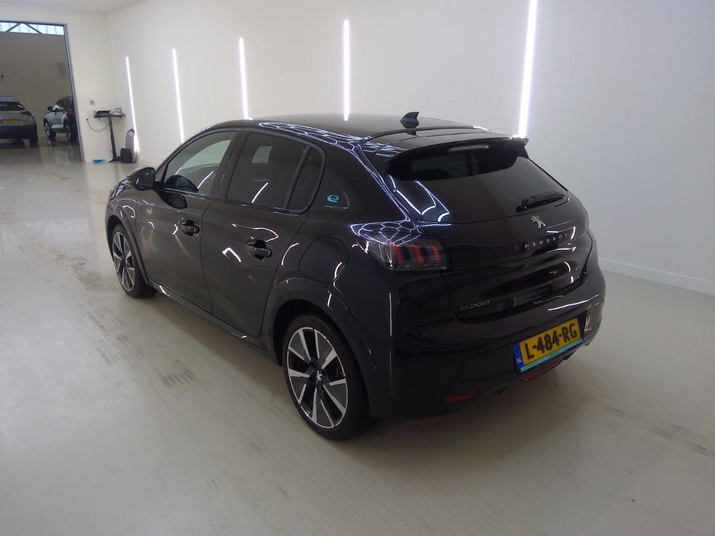 Foto 7 van Peugeot E-208
