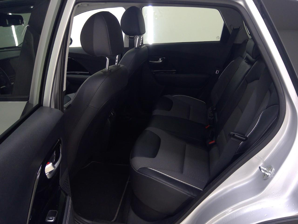 Foto 9 van Kia Niro