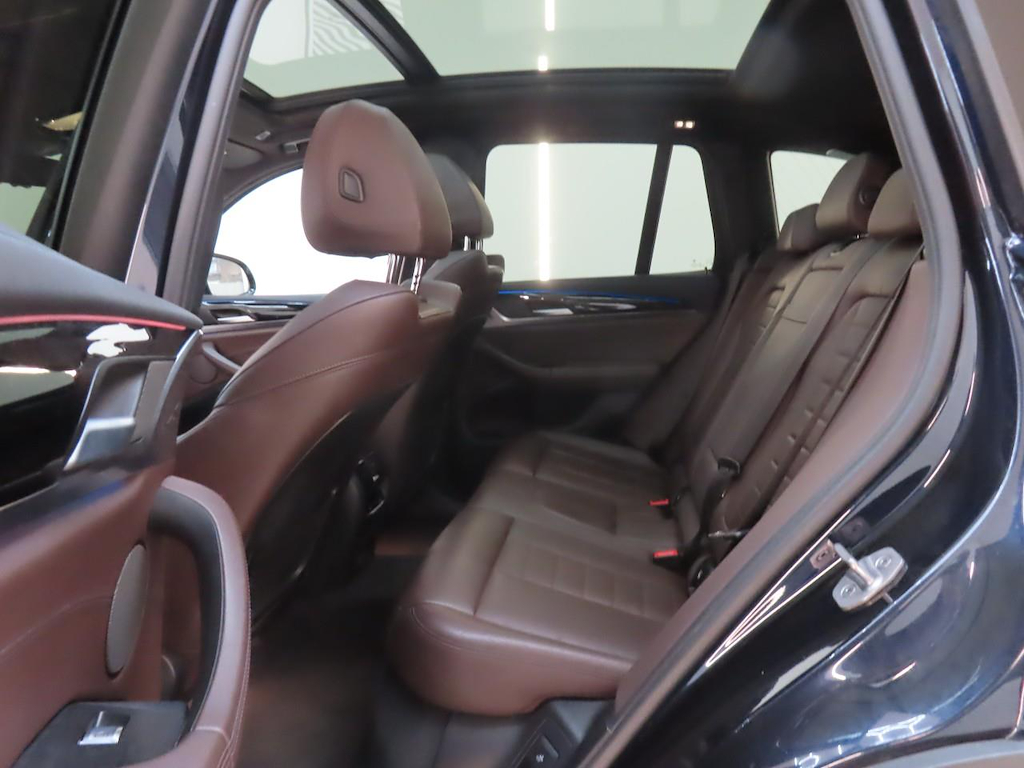 Foto 16 van BMW ix3
