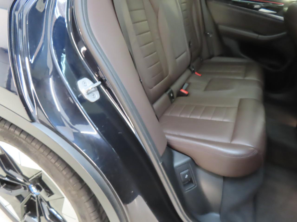 Foto 60 van BMW ix3