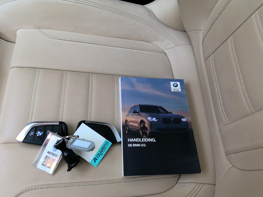 Foto 15 van BMW ix3
